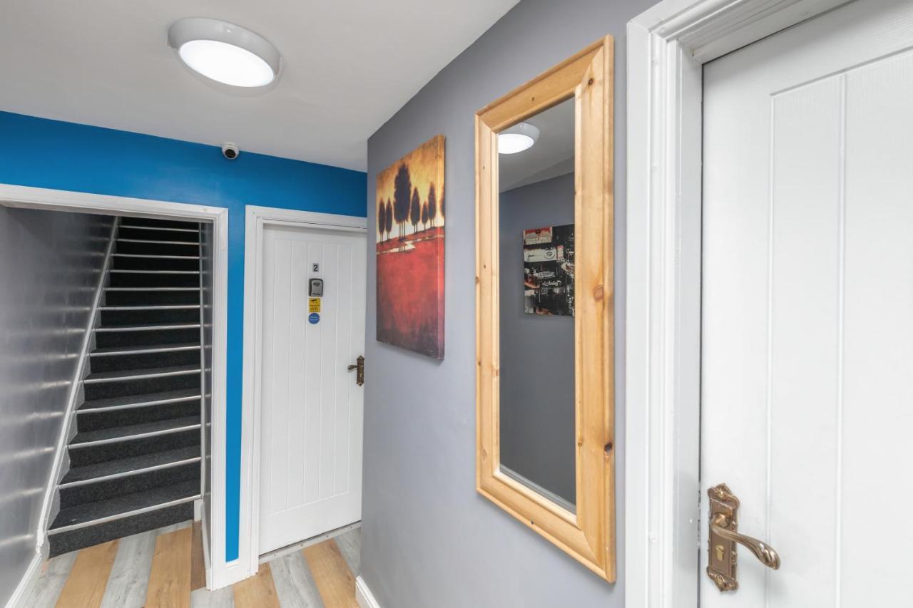 Stockton Town Centre Studio Apartments Free Parking And Wi-Fi エクステリア 写真