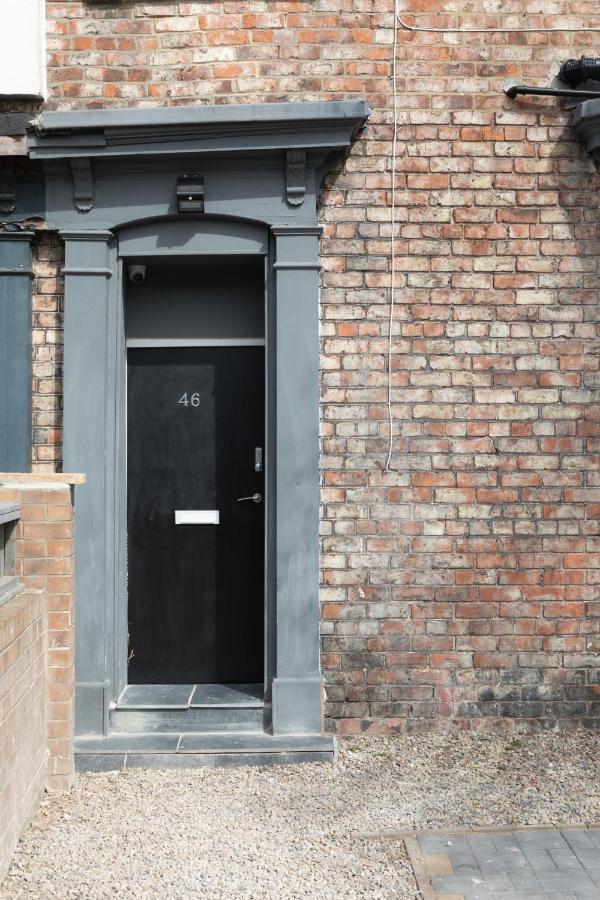 Stockton Town Centre Studio Apartments Free Parking And Wi-Fi エクステリア 写真