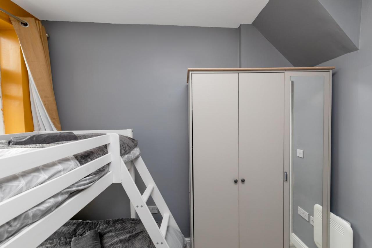 Stockton Town Centre Studio Apartments Free Parking And Wi-Fi エクステリア 写真