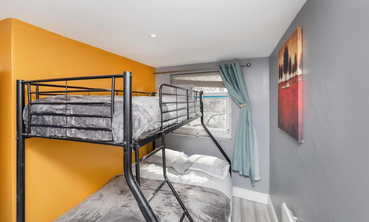 Stockton Town Centre Studio Apartments Free Parking And Wi-Fi エクステリア 写真