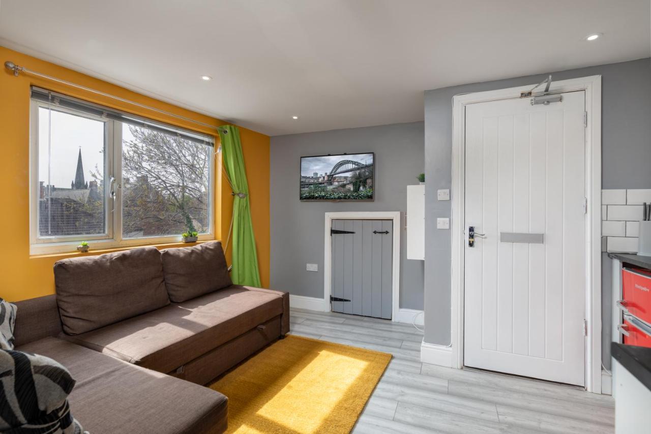 Stockton Town Centre Studio Apartments Free Parking And Wi-Fi エクステリア 写真