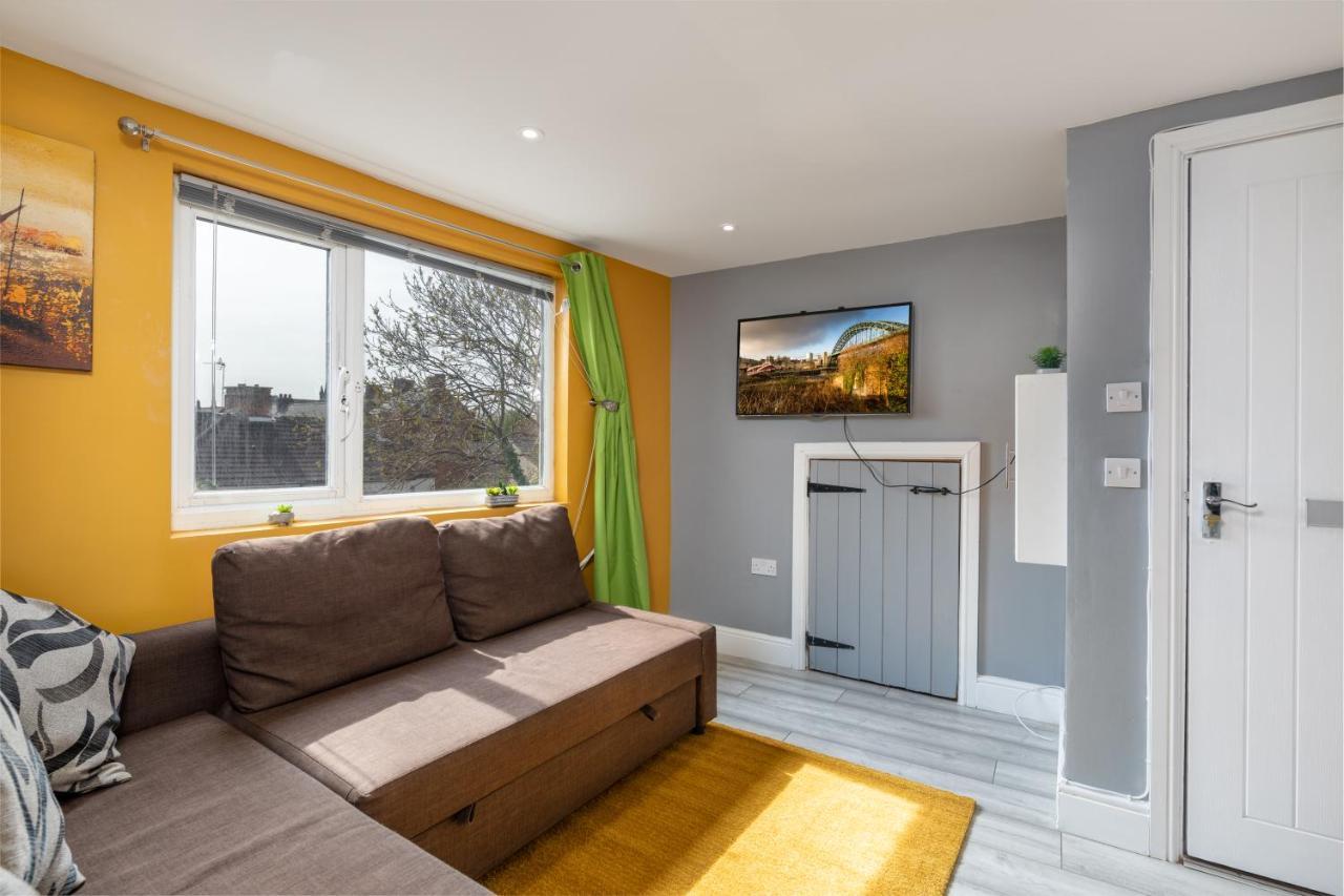 Stockton Town Centre Studio Apartments Free Parking And Wi-Fi エクステリア 写真